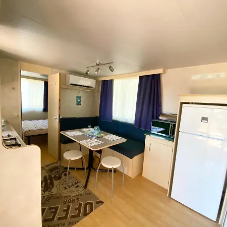 Deme Mobile Homes Tatil parkı *